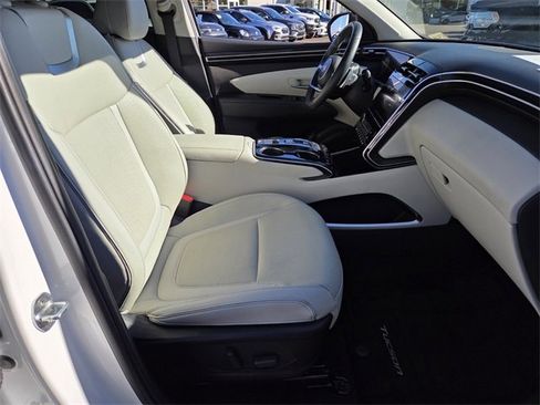 Used 2022 Hyundai Tucson Limited image 16