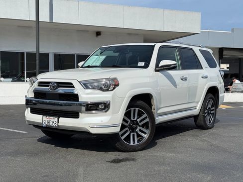Used 2024 Toyota 4Runner Limited AWD/4WD image 2