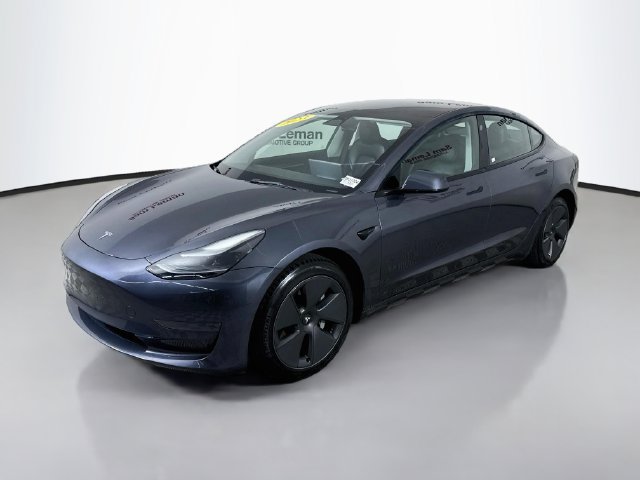 Used 2023 Tesla Model 3 Standard Range RWD image 3