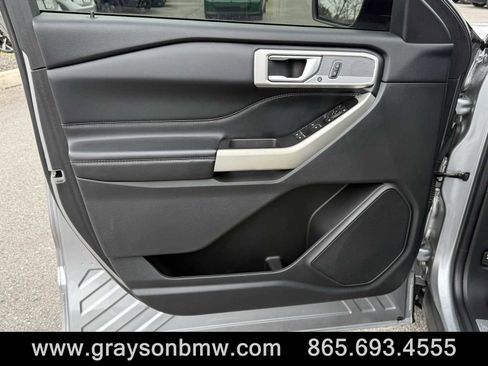 Used 2022 Ford Explorer Limited image 13