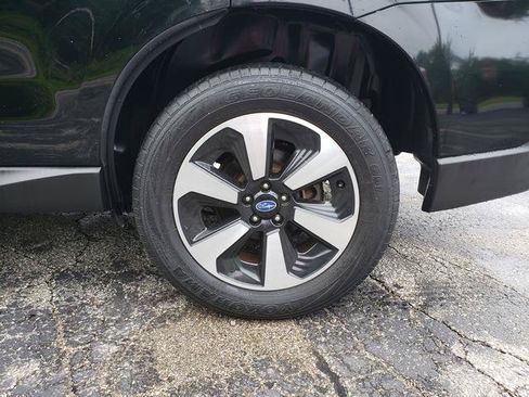 Used 2017 Subaru Forester 2.5i w/ Alloy Wheel Package AWD/4WD image 10