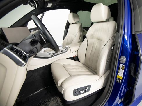 Used 2024 BMW X5 M60i image 5