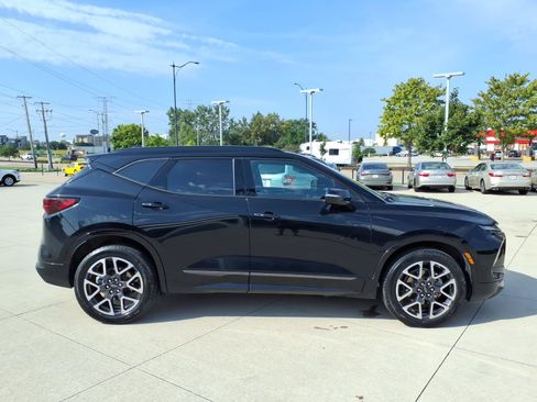 Used 2025 Chevrolet Blazer RS AWD/4WD image 2