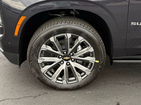 New 2026 Chevrolet Suburban High Country AWD/4WD image 6