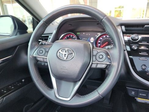 Used 2019 Toyota Camry XSE w/ Navigation Package FWD image 18