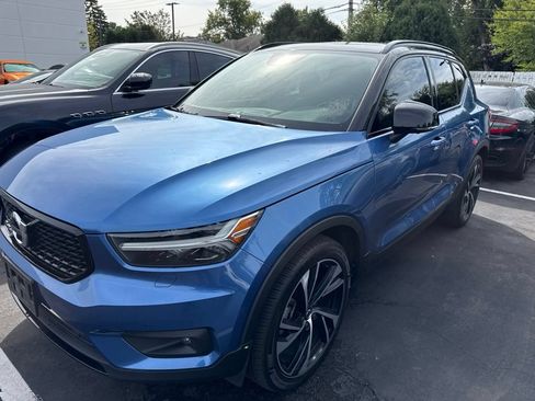 Used 2021 Volvo XC40 T5 R-Design AWD/4WD image 1