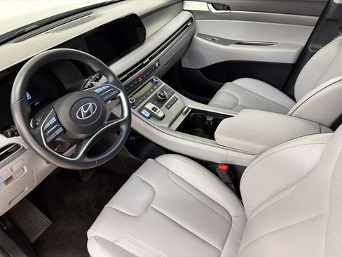 Used 2024 Hyundai Palisade SEL FWD image 4