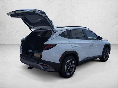 New 2026 Hyundai Tucson SEL FWD image 2