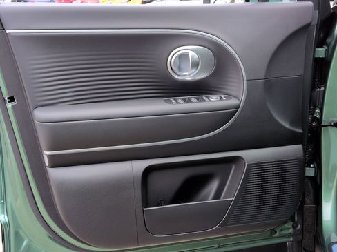 Used 2026 Hyundai Ioniq 9 SEL image 14