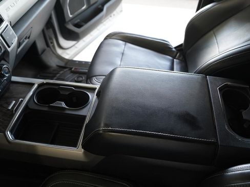 Used 2017 Ford F250 Lariat w/ Lariat Ultimate Package image 22