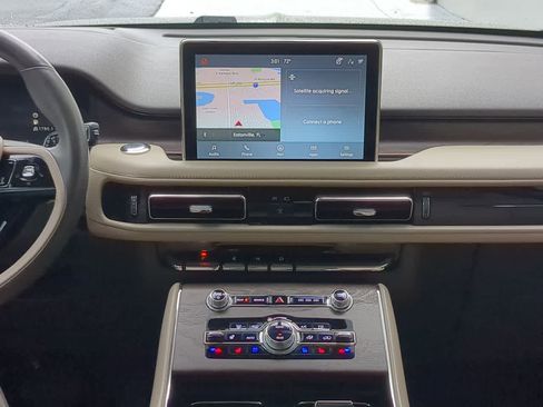 Used 2023 Lincoln Aviator Reserve w/ Equipment Group 201A RWD image 29