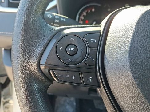 Used 2024 Toyota RAV4 XLE AWD/4WD image 21