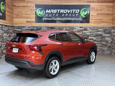 Used 2024 Chevrolet Trax LS FWD image 9