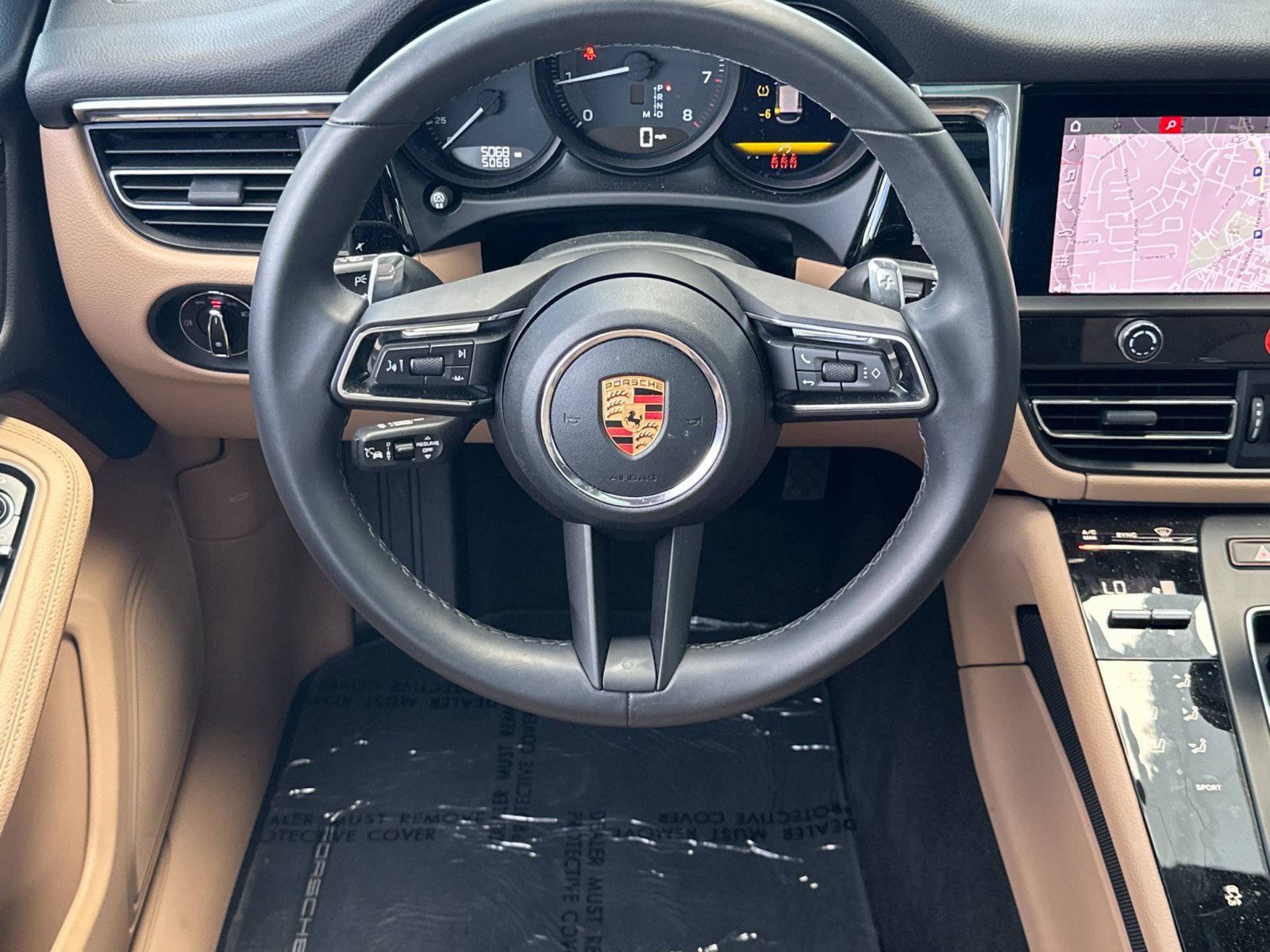 Certified 2026 Porsche Macan AWD/4WD image 19