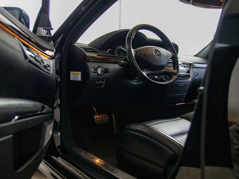Used 2011 Mercedes-Benz S 63 AMG w/ AMG Performance Pkg image 20