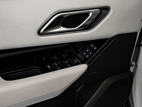 Used 2023 Land Rover Range Rover Velar R-Dynamic S image 26