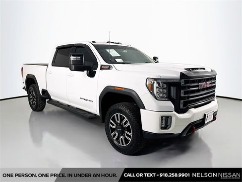 Used 2022 GMC Sierra 2500 AT4 image 1