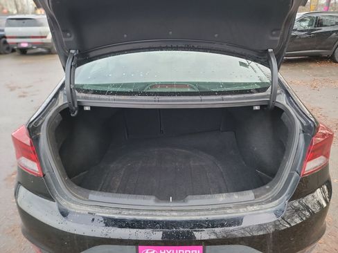 Used 2020 Hyundai Elantra SE w/ Cargo Package (C1) image 21