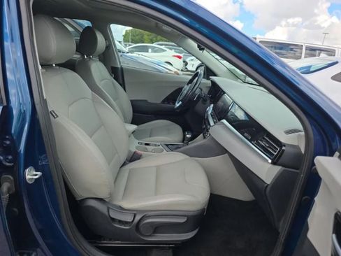 Used 2020 Kia Niro EX Premium FWD image 10