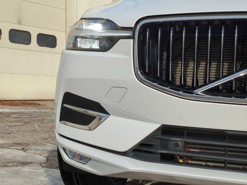 Used 2021 Volvo XC60 T5 Inscription image 11