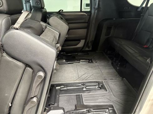 Used 2023 Chevrolet Suburban Z71 AWD/4WD image 14