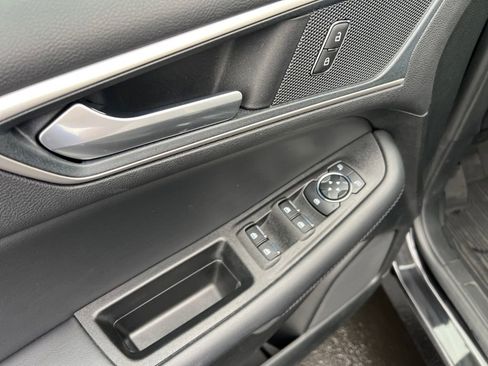 Certified 2024 Ford Edge SEL w/ Convenience Package image 13