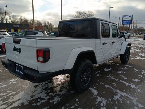 New 2026 Jeep Gladiator Sport image 6