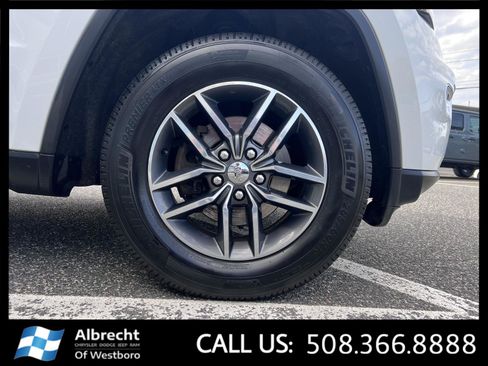 Used 2018 Jeep Grand Cherokee Limited AWD/4WD image 34