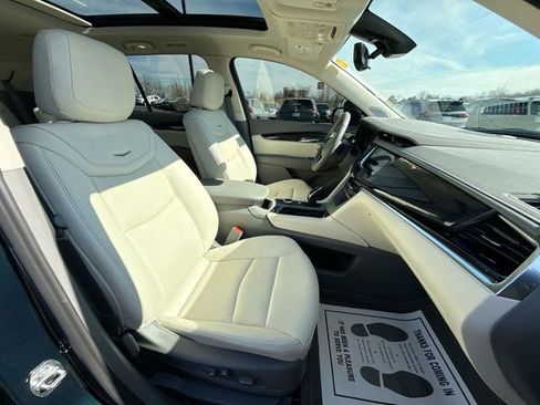 Used 2025 Cadillac XT6 Premium Luxury w/ Technology Package image 24
