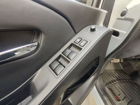 Used 2022 Nissan Frontier PRO-4X image 13