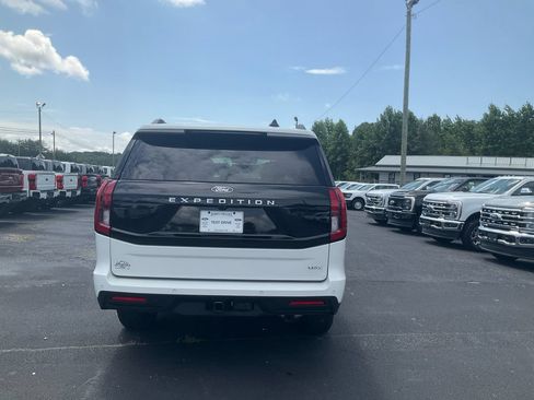 New 2027 Ford Expedition Max Active AWD/4WD image 6