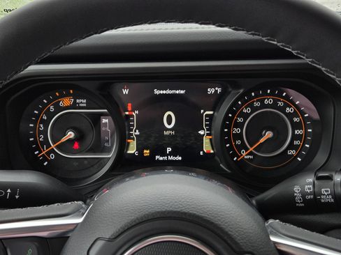 New 2026 Jeep Wrangler Unlimited Sahara AWD/4WD image 8