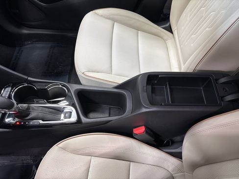 Used 2024 Buick Encore GX Avenir w/ Avenir Convenience Package image 22