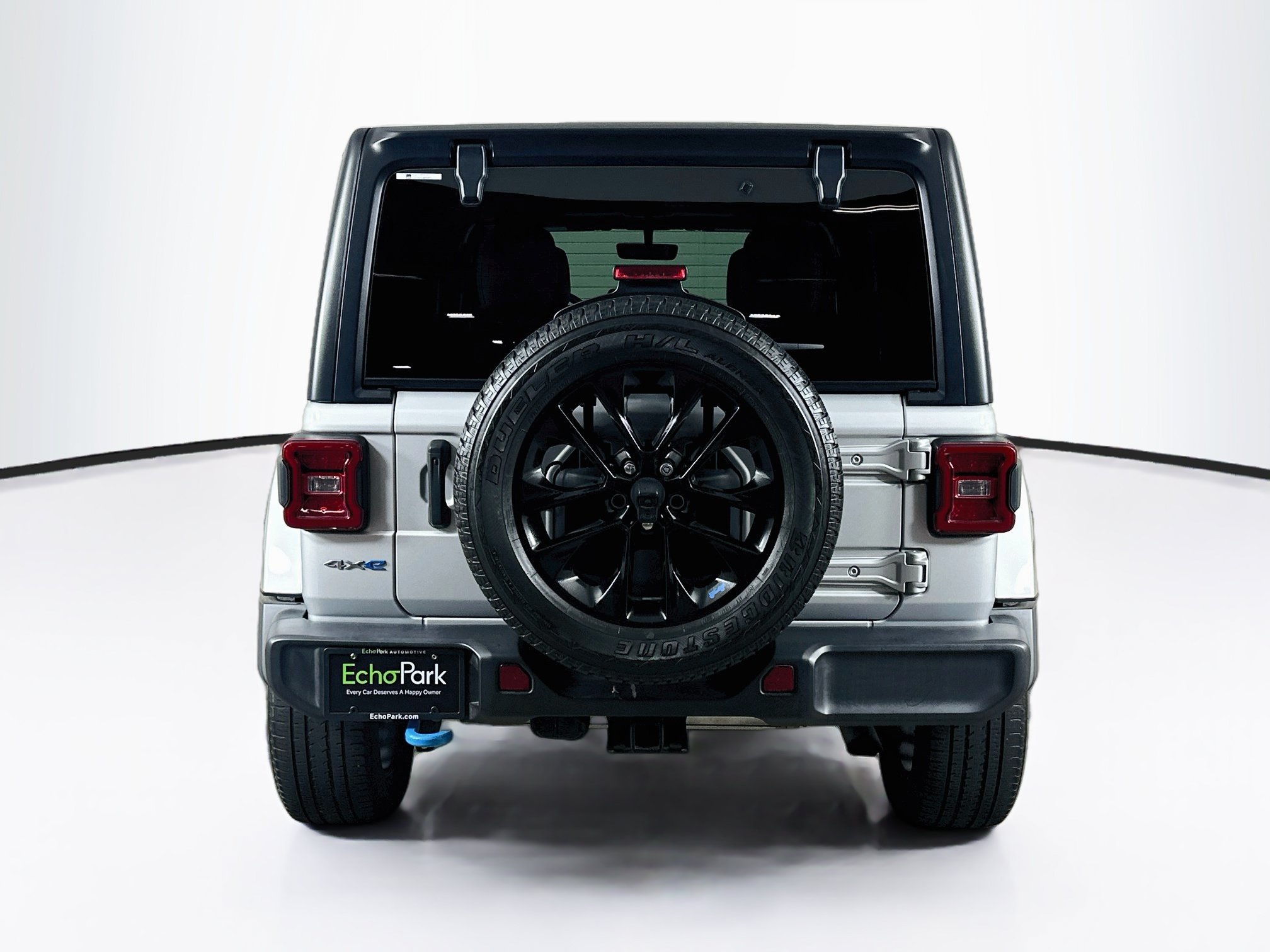 Used 2023 Jeep Wrangler Unlimited Sahara w/ Cold Weather Group AWD/4WD image 7