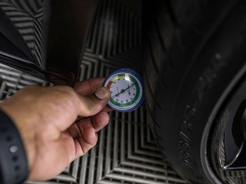 Used 2021 Jaguar F-TYPE Coupe image 46