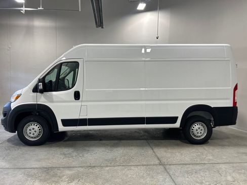 New 2026 RAM ProMaster 2500 w/ Convenience Group FWD image 9