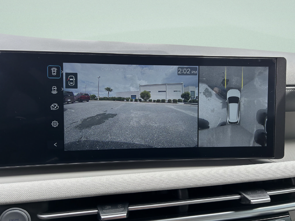 Certified 2025 Hyundai Tucson Limited AWD/4WD image 28