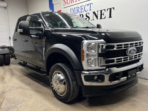 Used 2024 Ford F550 XL Crew Cab 203 4WD image 2
