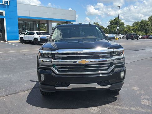 Used 2016 Chevrolet Silverado 1500 High Country w/ High Country Premium Package AWD/4WD image 8