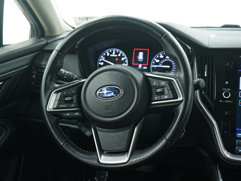 Used 2020 Subaru Outback Premium image 17