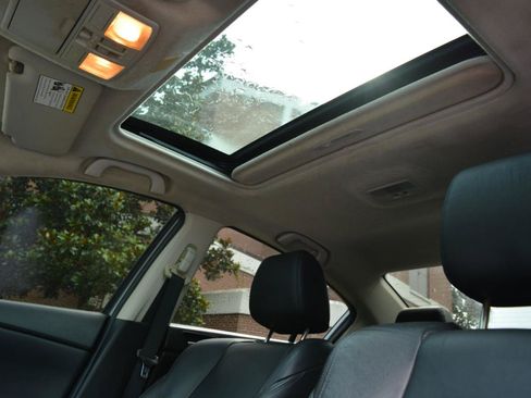 Used 2012 MAZDA MAZDA3 i Grand Touring w/ Tech Pkg FWD image 11