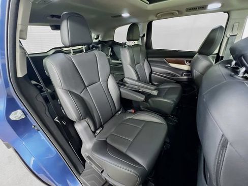 Used 2022 Subaru Ascent Touring w/ Popular Package #2A AWD/4WD image 31