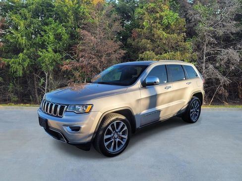 Used 2018 Jeep Grand Cherokee Limited image 1
