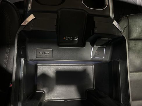 Used 2024 Chevrolet Silverado 1500 High Country AWD/4WD image 36