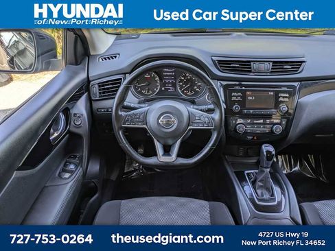 Used 2018 Nissan Rogue Sport SV w/ SV All-Weather Package AWD/4WD image 19
