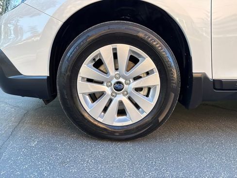 Used 2017 Subaru Outback 2.5i Premium AWD/4WD image 28