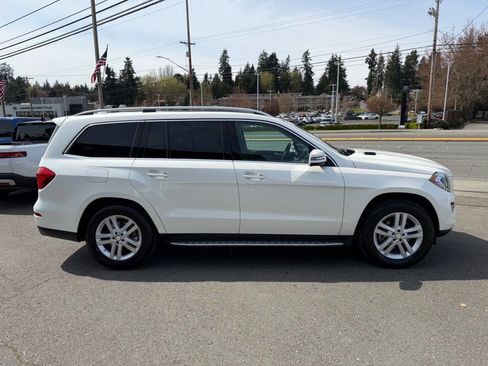 Used 2016 Mercedes-Benz GL 450 4MATIC w/ Premium I Package image 12