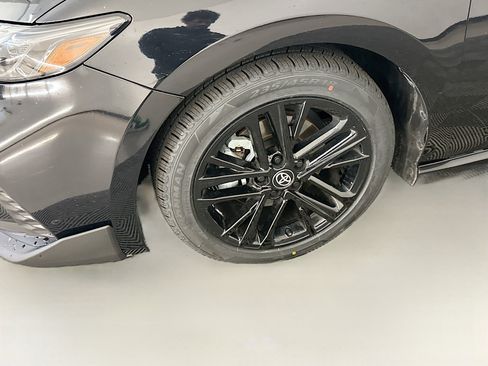 Used 2025 Toyota Camry SE FWD image 11