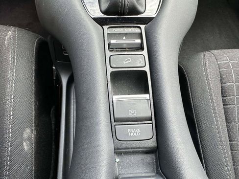 Used 2026 Honda HR-V LX image 21