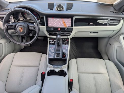 Used 2025 Porsche Macan Turbo AWD/4WD image 6